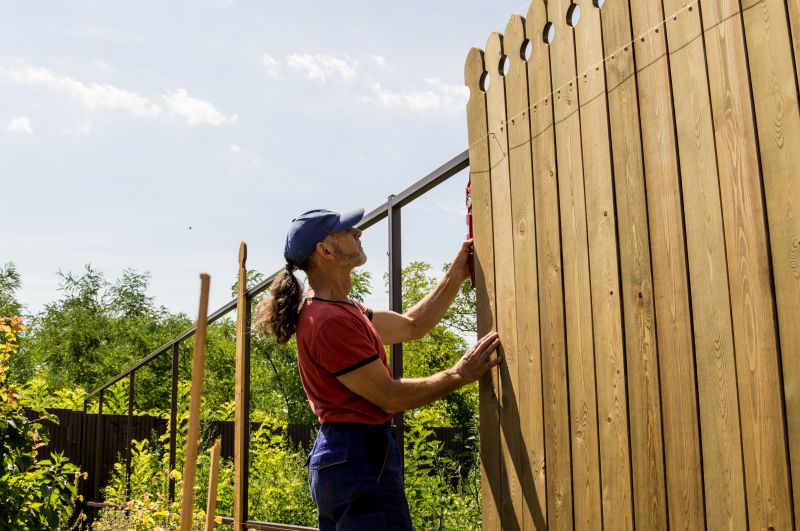 Holiday Discounts on Fence Services